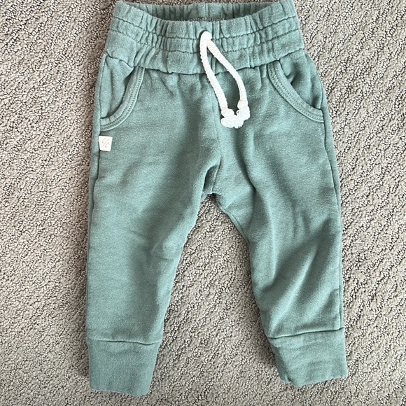 Childhoods Clothing jogger and hoodie set 12-18 mo - Picture 2 of 7